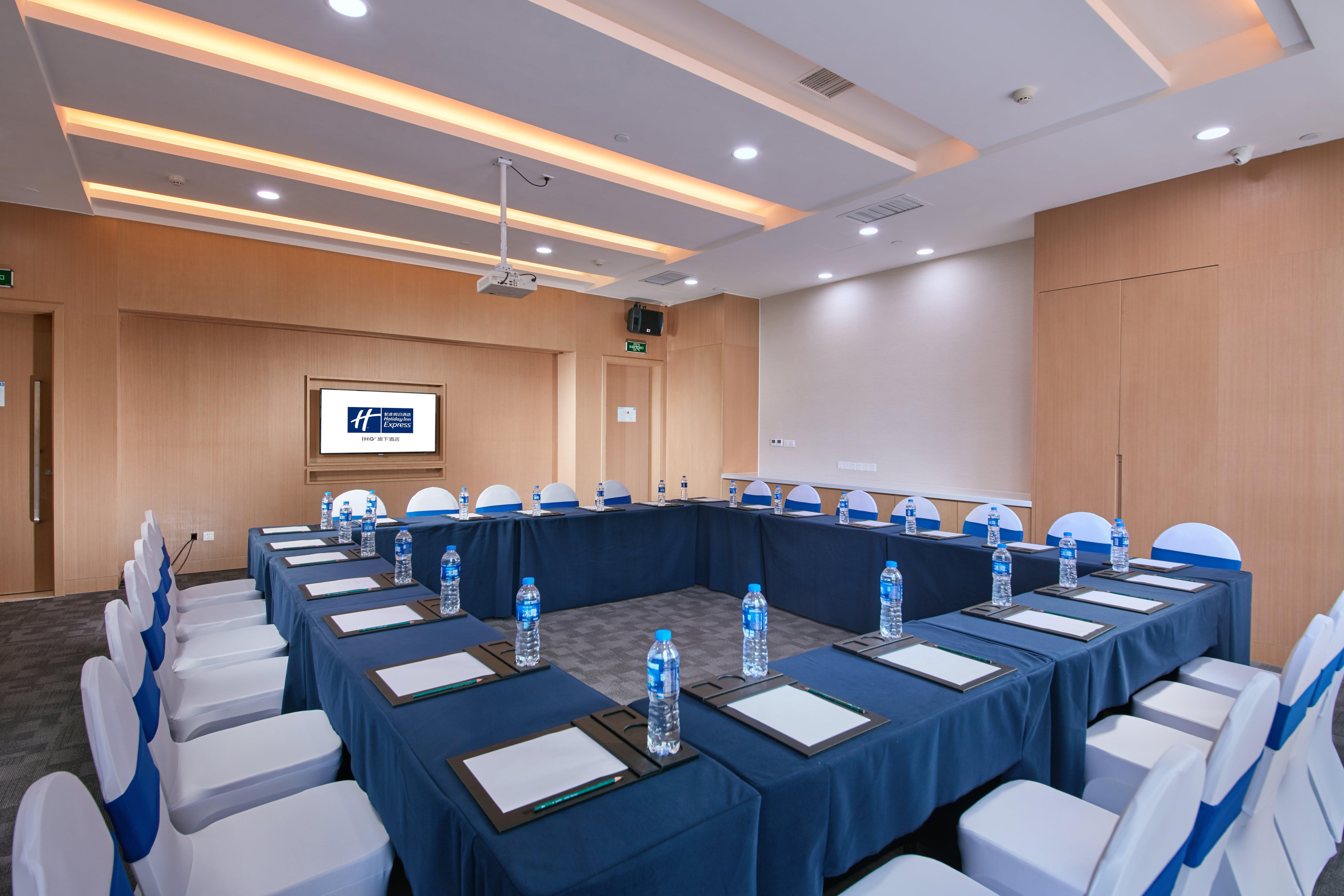 Holiday Inn Express Luoyang Yichuan By Ihg 외부 사진